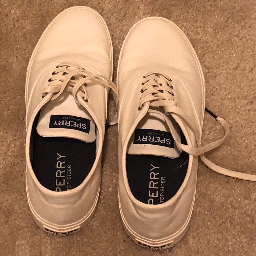 Only worn for one walk. New Sperry tennis shoes